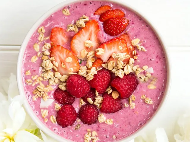 Almond Butter and Raspberry Smoothie Bowl
