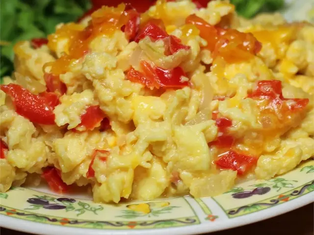 Extreme Veggie Scrambled Eggs