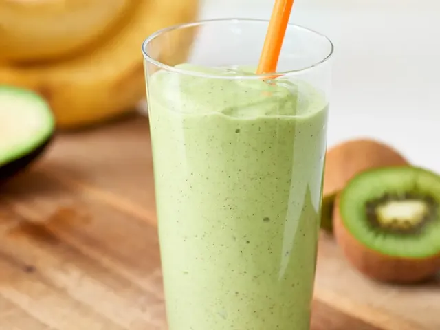 Easy Banana Kiwi Smoothie