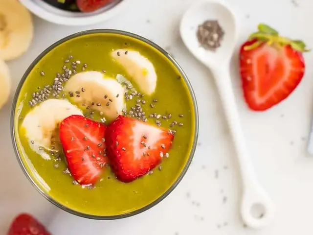 Strawberry Spinach Smoothie