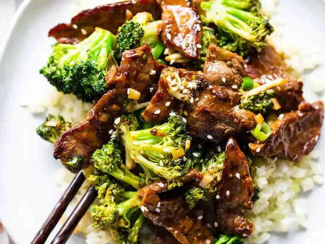 Paleo Beef and Broccoli Stir Fry {Whole30, Keto}