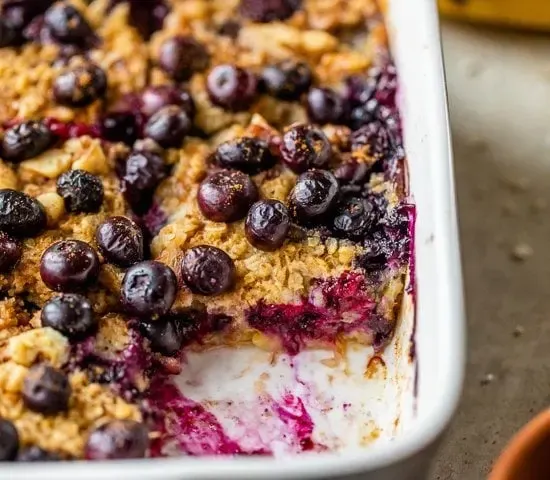 Baked Oatmeal with Blueberries and Bananas