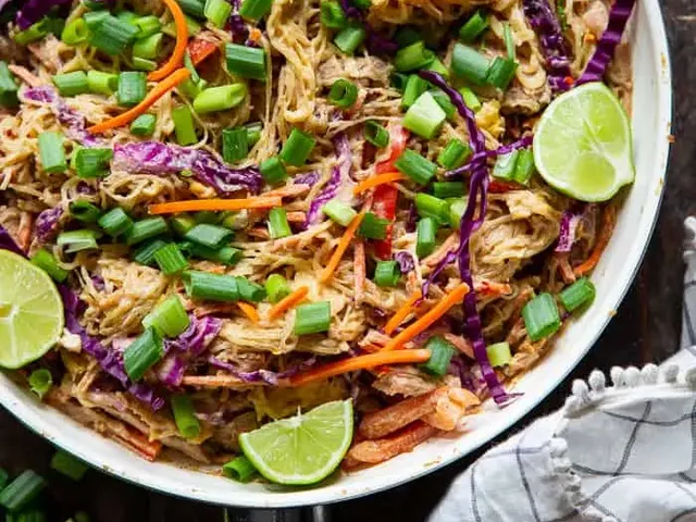Spaghetti Squash Pad Thai with Chicken {Paleo, Whole30}