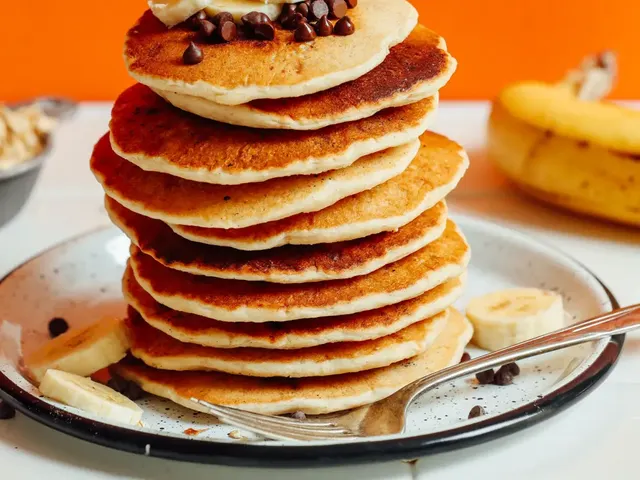 1-Bowl Vegan Banana Oat Pancakes