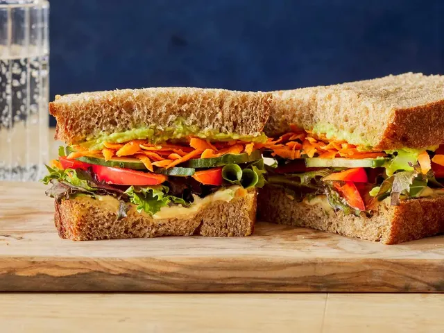 Veggie & Hummus Sandwich