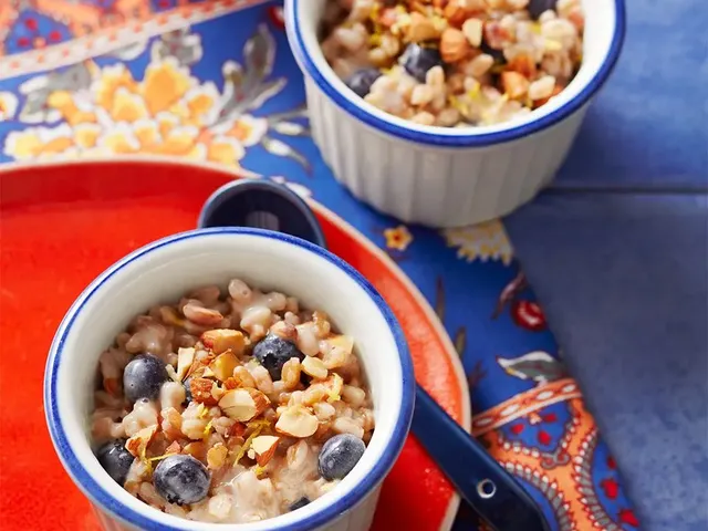 Farro, Almond & Blueberry Breakfast Cereal