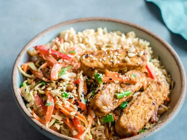 Vegan Sesame Tempeh Rice Bowl