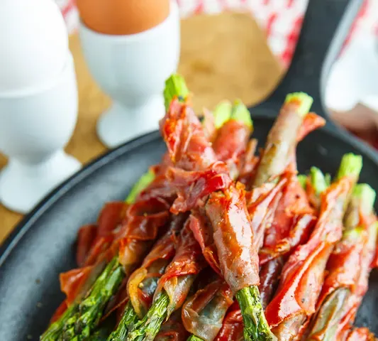 Crispy Prosciutto Wrapped Asparagus Fries