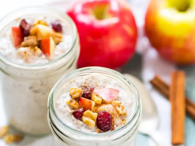 Apple Cinnamon Overnight Oats