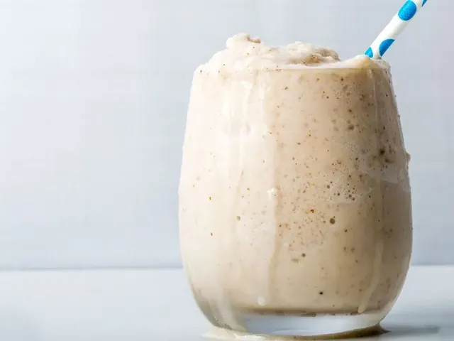 Banana Almond Smoothie