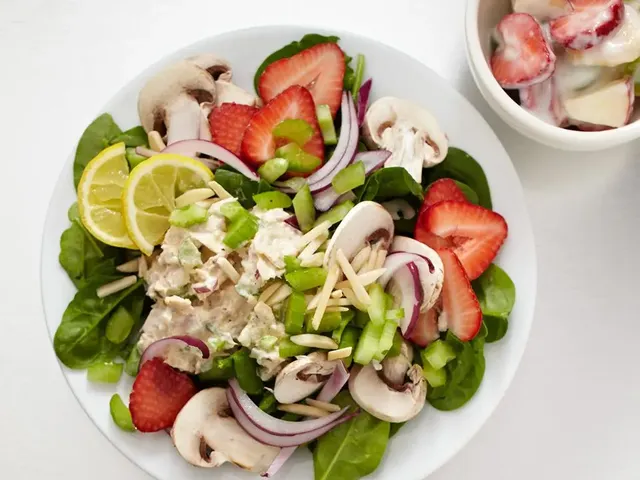 Strawberry & Tuna Spinach Salad