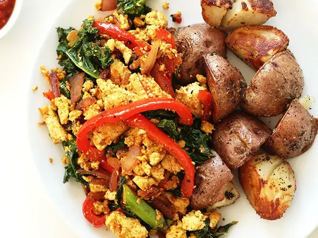 Southwest Tofu Scramble