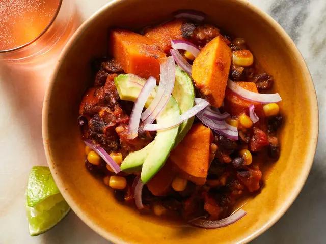 Slow Cooker Spicy Black Bean and Sweet Potato Chili