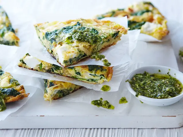 Spinach, pesto and goat's cheese frittata