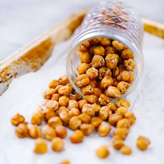 Crispy Spicy Roasted Chickpeas Crispy Spicy Roasted Chickpeas