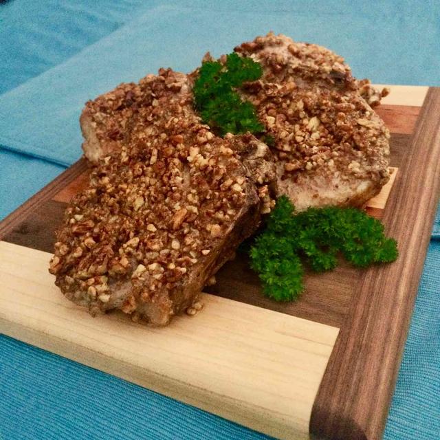 Keto Pecan-Crusted Pork Chops in the Air Fryer Keto Pecan-Crusted Pork Chops in the Air Fryer
