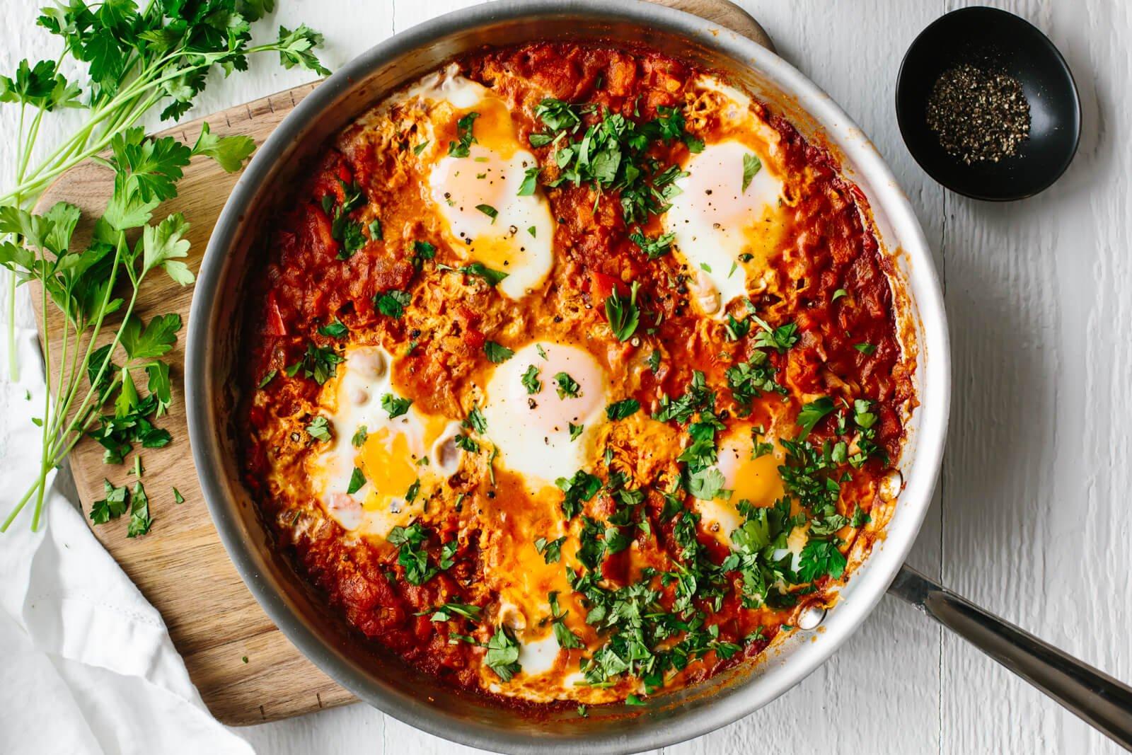Shakshuka Recipe (Easy & Traditional) Shakshuka Recipe (Easy & Traditional)