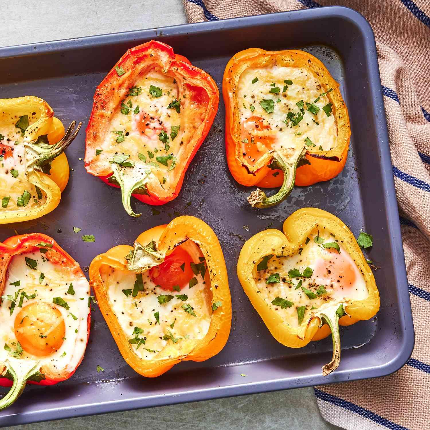 3-Ingredient Bell Pepper & Cheese Egg Cups 3-Ingredient Bell Pepper & Cheese Egg Cups