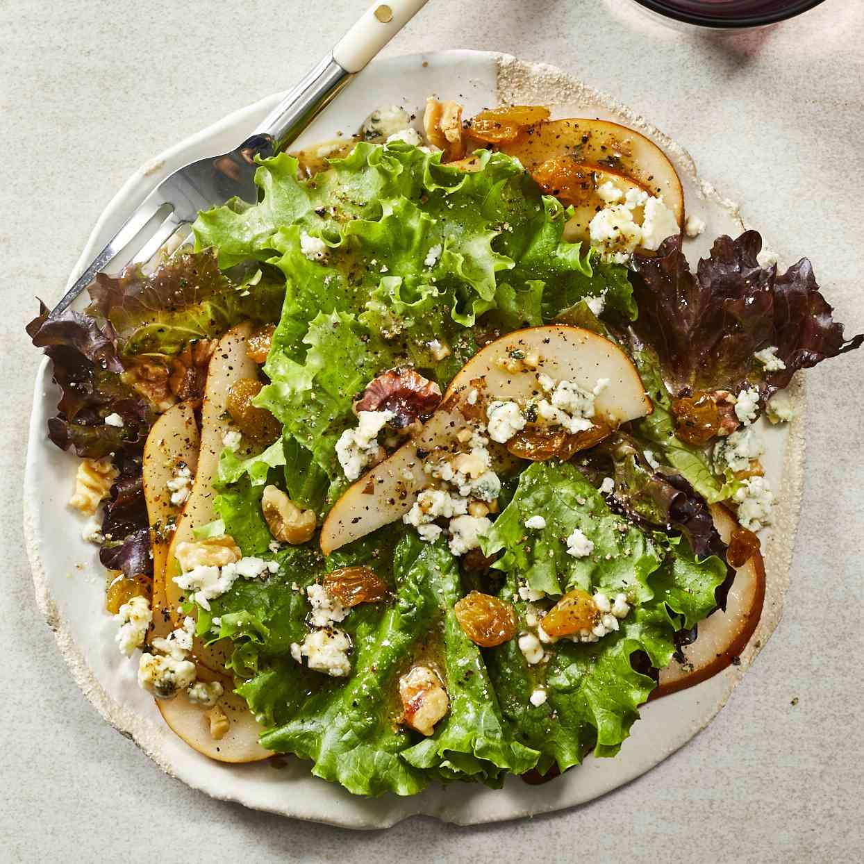 Pear, Gorgonzola & Walnut Salad Pear, Gorgonzola & Walnut Salad