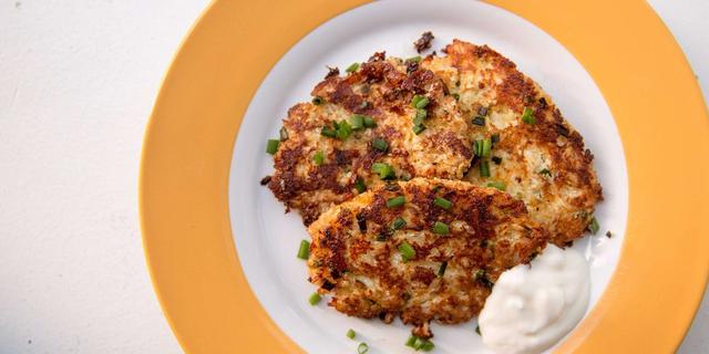 No-Potato Cauliflower Hash Browns Are Your Favorite New Breakfast Side No-Potato Cauliflower Hash Browns Are Your Favorite New Breakfast Side