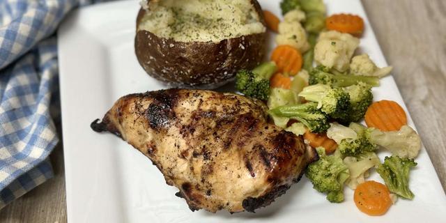 Utokia's Ginger Shrimp and Broccoli with Garlic Utokia's Ginger Shrimp and Broccoli with Garlic