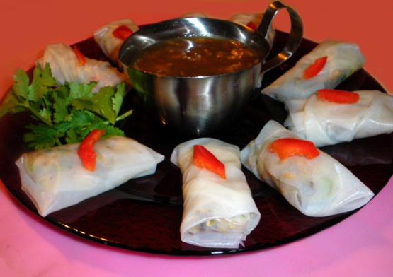 Shrimp and Chicken Rice Paper Rolls Shrimp and Chicken Rice Paper Rolls