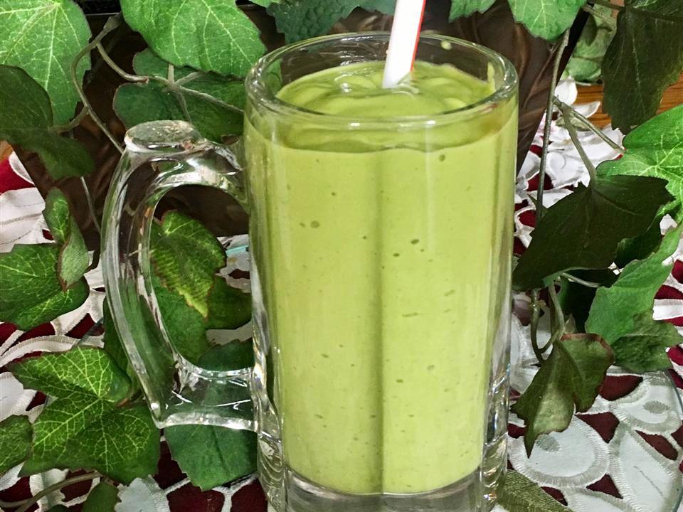 Banana, Avocado, and Spinach Smoothie Banana, Avocado, and Spinach Smoothie