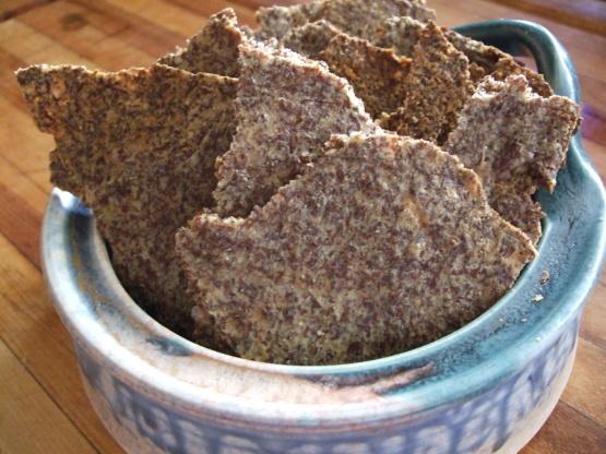 Garlic Parmesan Flax Seed Crackers - Low Carb! Garlic Parmesan Flax Seed Crackers - Low Carb!