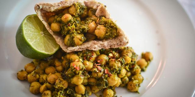 Quick chickpea and spinach curry Quick chickpea and spinach curry