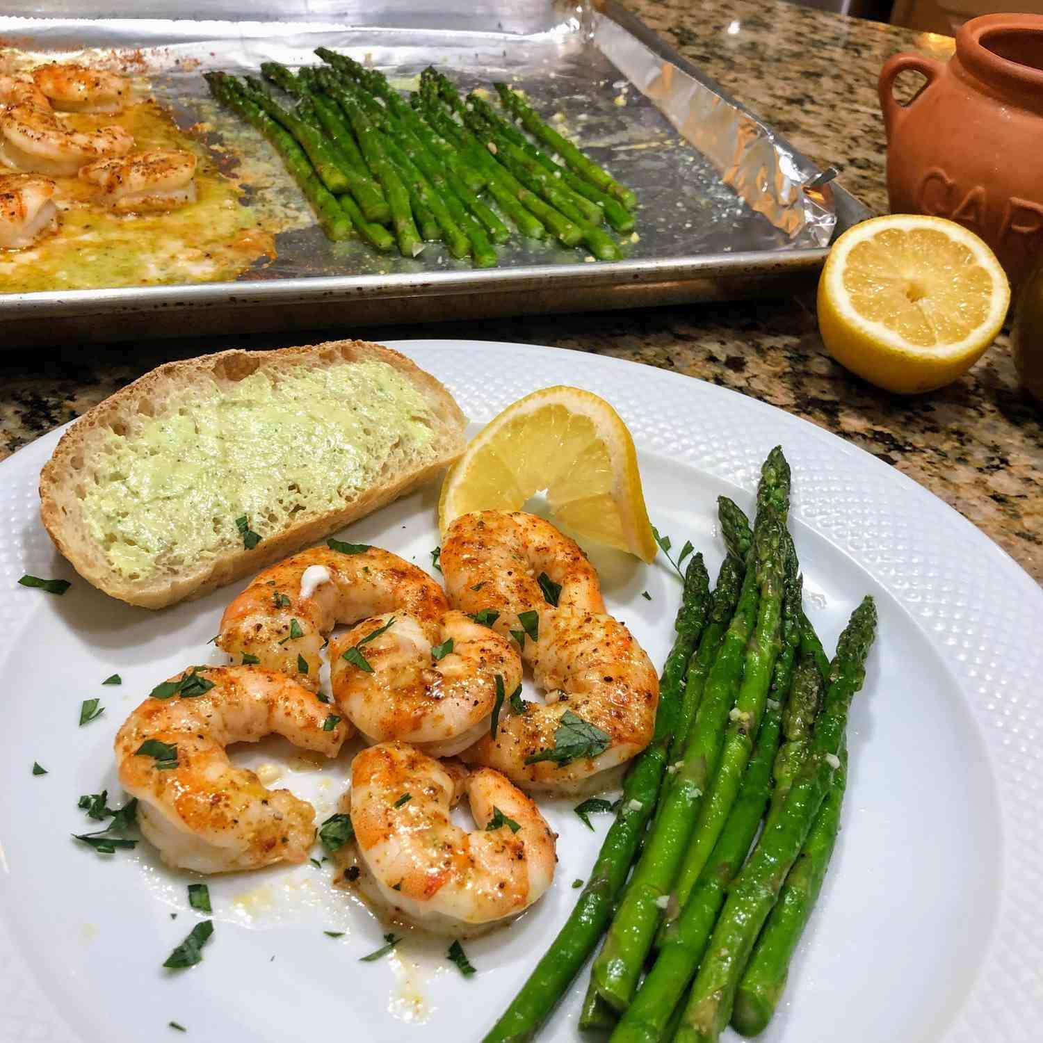 Sheet Pan Lemon Butter Garlic Shrimp with Asparagus Sheet Pan Lemon Butter Garlic Shrimp with Asparagus