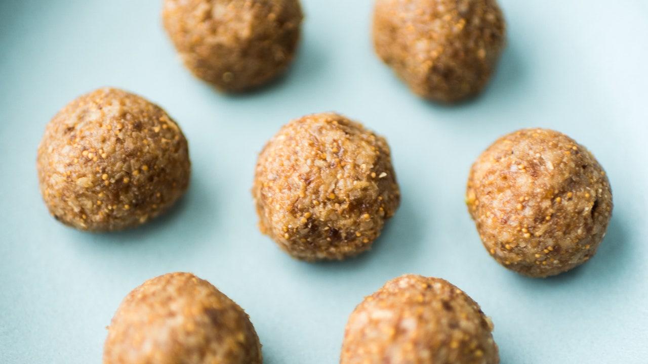 Coconut-Fig Energy Balls Coconut-Fig Energy Balls