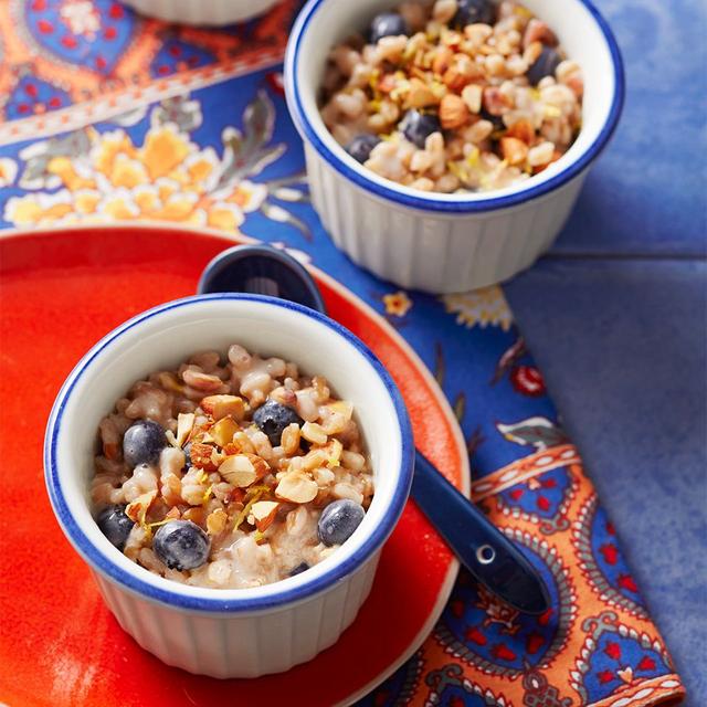 Farro, Almond & Blueberry Breakfast Cereal Farro, Almond & Blueberry Breakfast Cereal