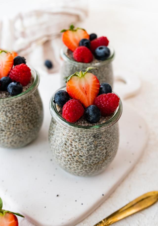 Easy Chia Seed Pudding Easy Chia Seed Pudding