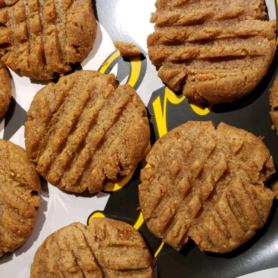 4-Ingredient Keto Peanut Butter Cookies 4-Ingredient Keto Peanut Butter Cookies