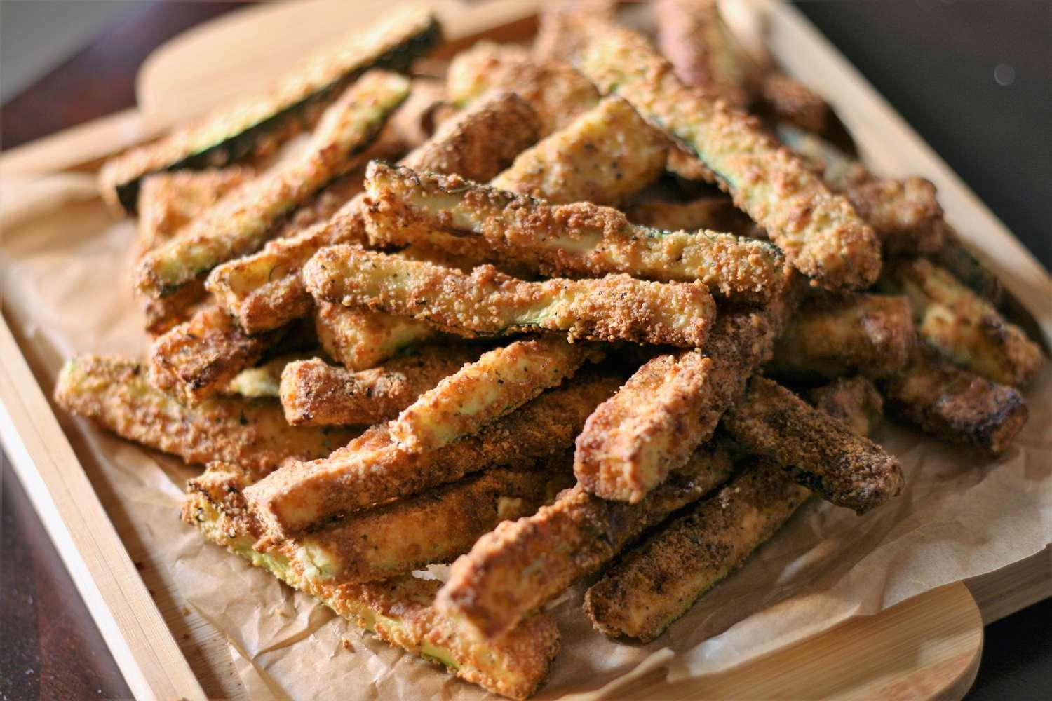 Low-Carb Air Fryer Zucchini Fries Low-Carb Air Fryer Zucchini Fries
