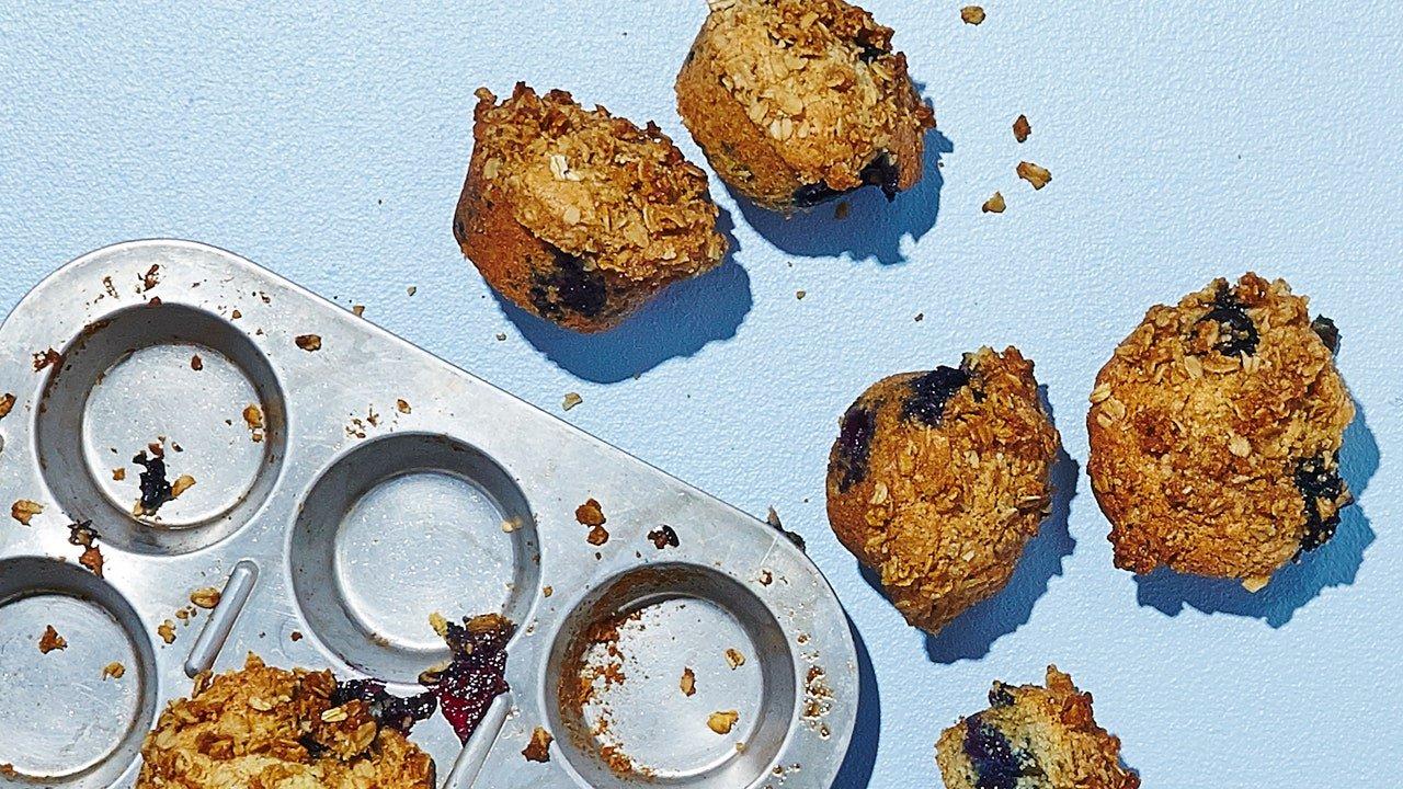 Gluten-Free Blueberry Muffins with Oat Crumble Gluten-Free Blueberry Muffins with Oat Crumble
