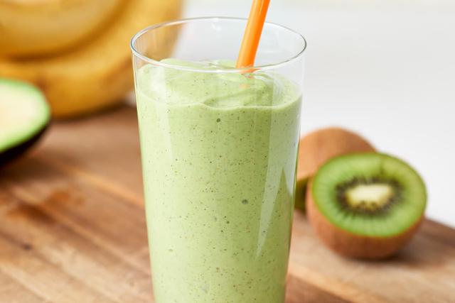 Easy Banana Kiwi Smoothie Easy Banana Kiwi Smoothie