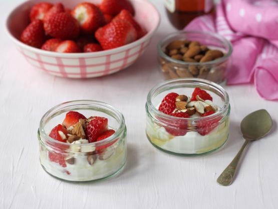 Greek Yogurt Dessert With Honey and Strawberries Greek Yogurt Dessert With Honey and Strawberries