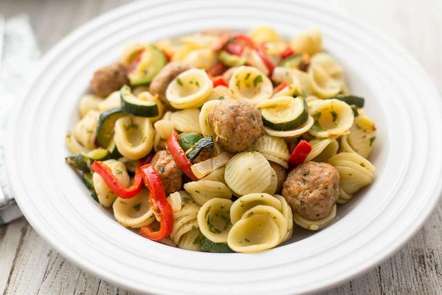 Pasta With Turkey Meatballs and Roasted Vegetables Pasta With Turkey Meatballs and Roasted Vegetables