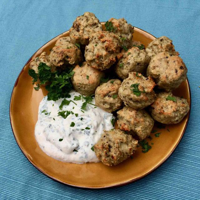 Keto Turkey Meatballs with Sour Cream-Horseradish Dip Keto Turkey Meatballs with Sour Cream-Horseradish Dip