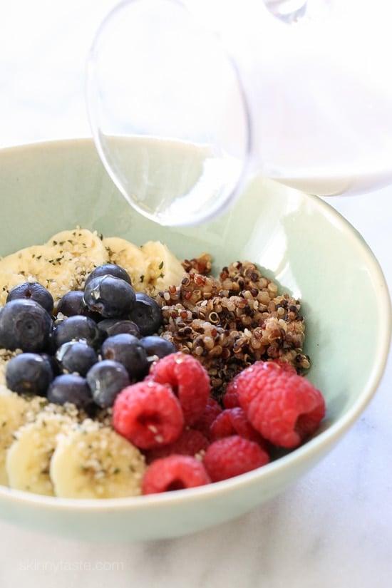 Berry Quinoa Breakfast Bowls Berry Quinoa Breakfast Bowls