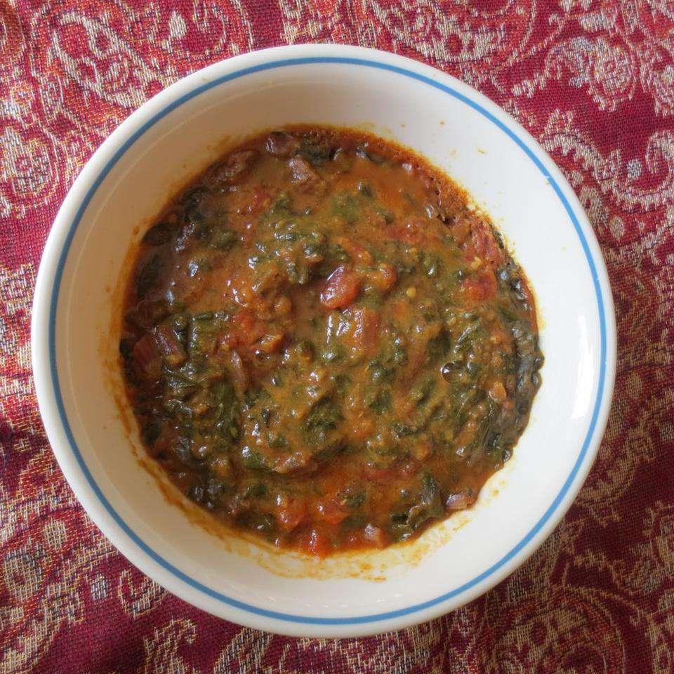 Spinach and Tomato Dal (Indian Lentil Soup) Spinach and Tomato Dal (Indian Lentil Soup)